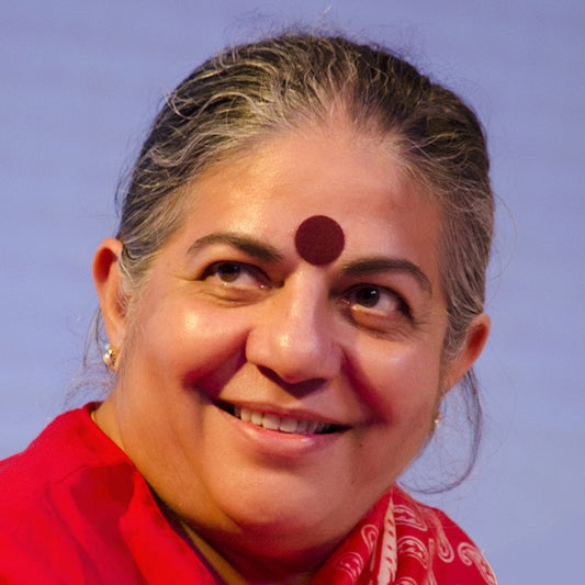 Vandana SHIVA 1952 — Augustus Binu/ facebook (CC BY-SA 3.0, Wikimedia Commons)